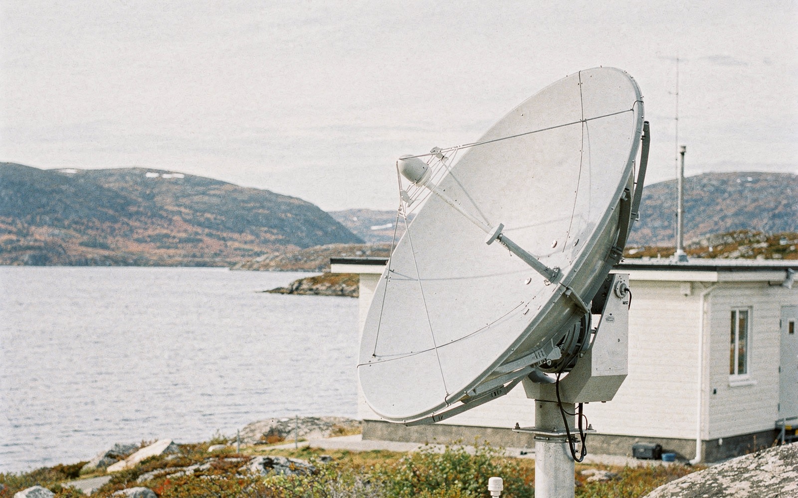Satellitenkommunikation für Notfälle: Was Space Norway und Akkodis planen